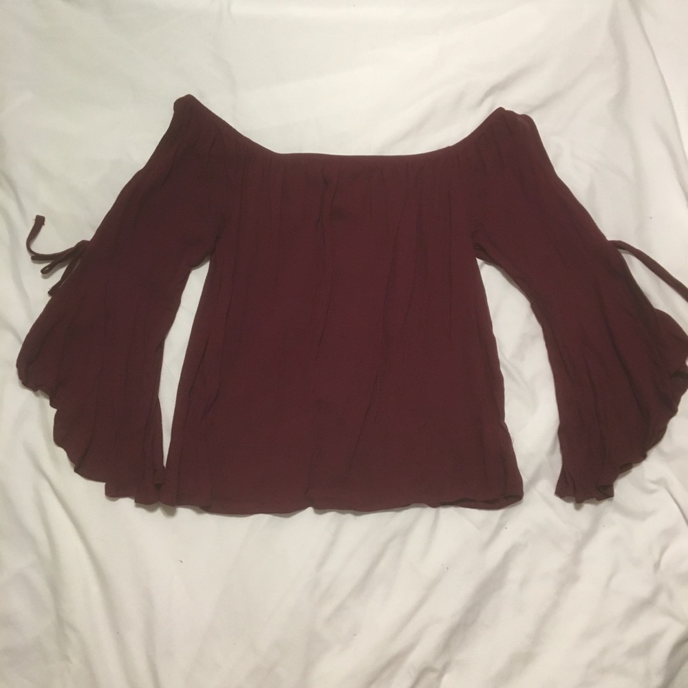 Off shoulder tie sleeve top